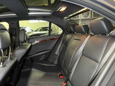 Used 2011 Mercedes-Benz C 300 4MATIC Sedan image 18