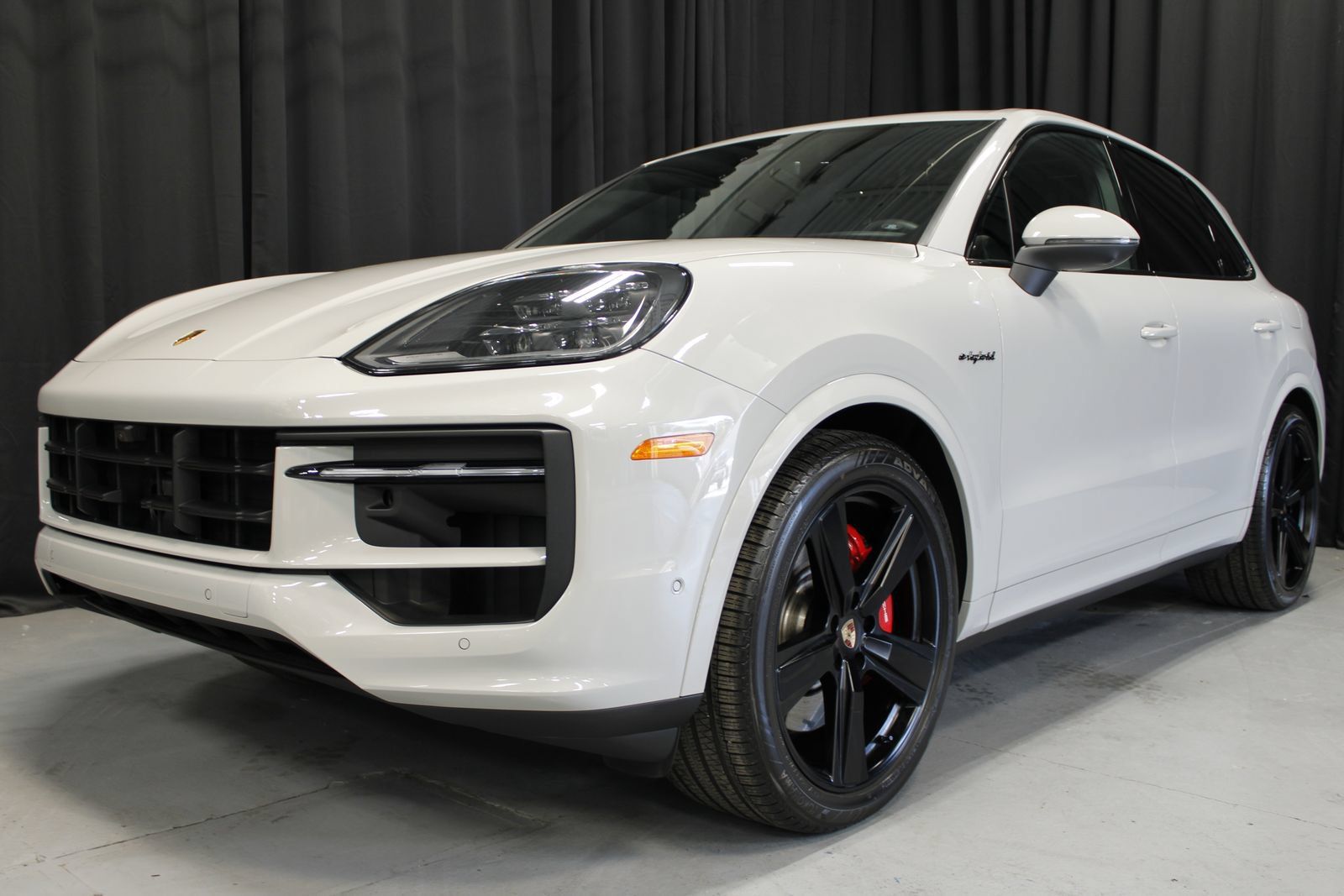 Certified 2026 Porsche Cayenne S AWD/4WD image 8