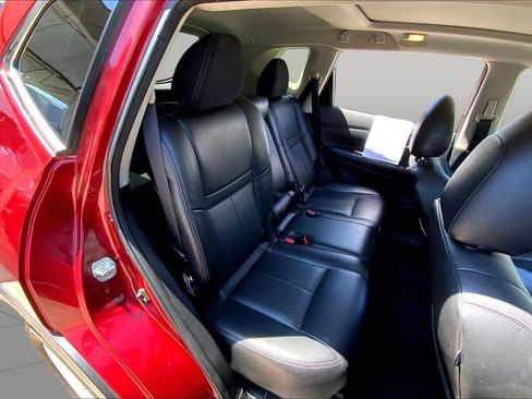 Used 2014 Nissan Rogue SV w/ SV Premium Package FWD image 18