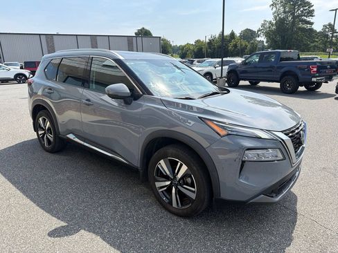 Used 2023 Nissan Rogue SL AWD/4WD image 11