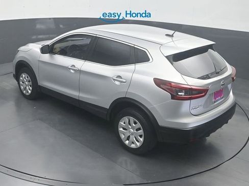 Used 2020 Nissan Rogue Sport S image 22