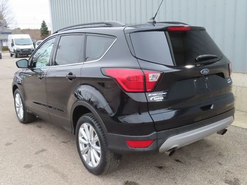 Used 2019 Ford Escape SEL image 9