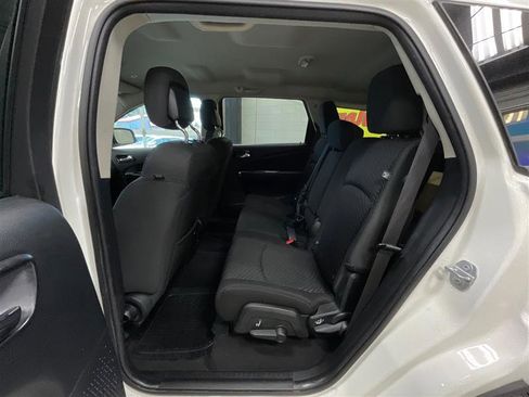 Used 2018 Dodge Journey SE w/ Connectivity Group FWD image 18