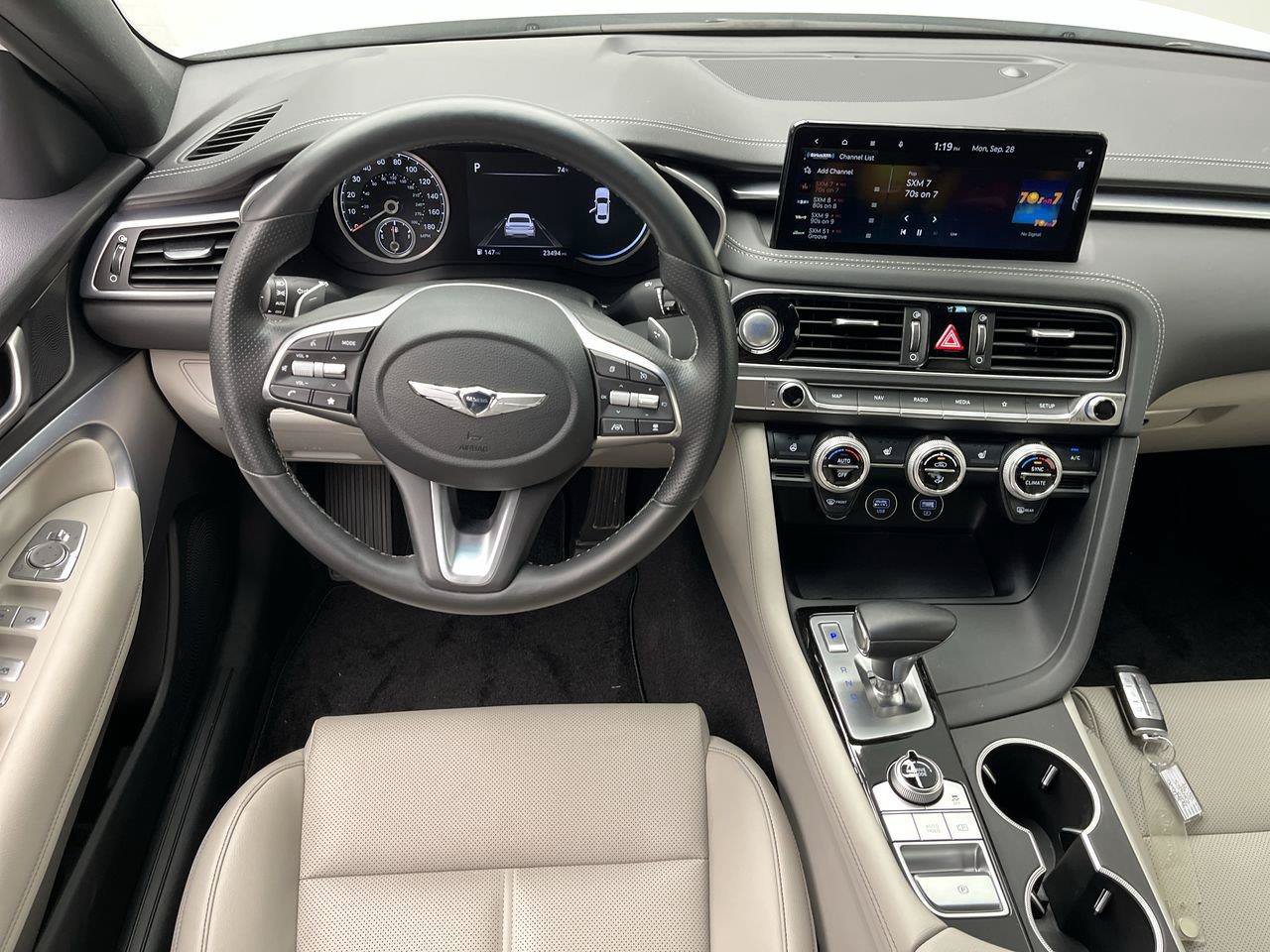 Used 2023 Genesis G70 2.0T AWD/4WD image 13