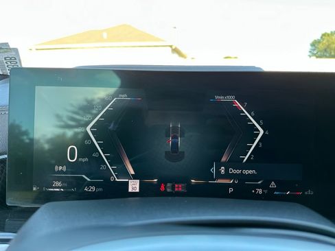 Certified 2023 BMW X7 xDrive40i w/ M Sport Package image 41