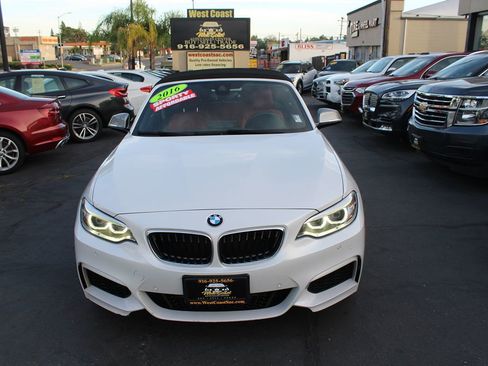 Used 2016 BMW M235i Convertible RWD image 3