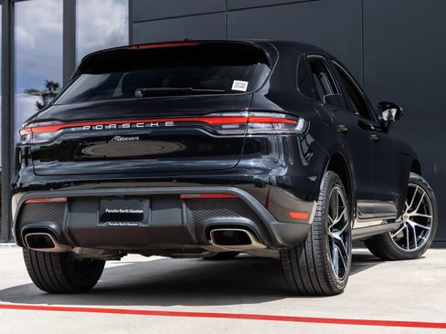 Certified 2026 Porsche Macan AWD/4WD image 11