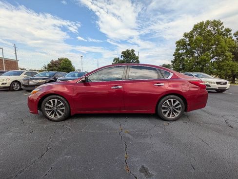 Used 2017 Nissan Altima 2.5 SV w/ Convenience Package FWD image 26