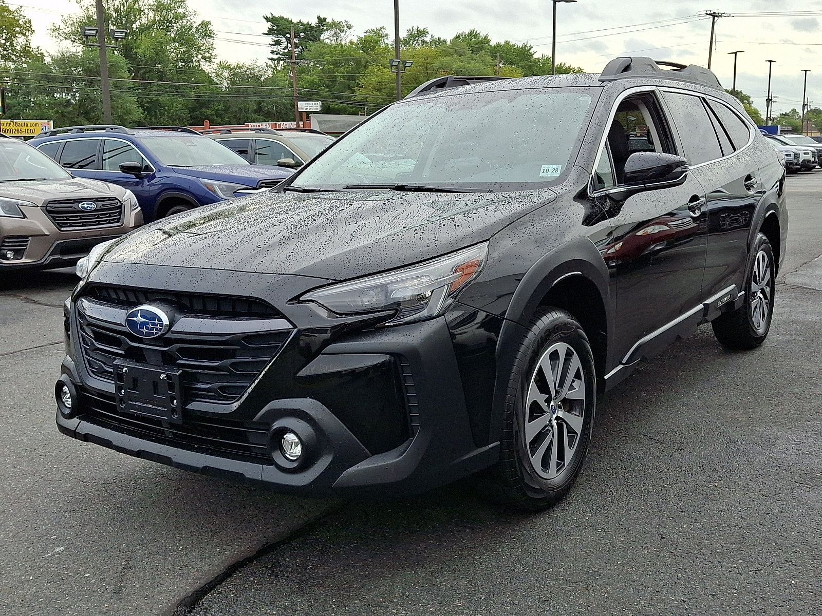 Certified 2024 Subaru Outback Premium AWD/4WD image 3