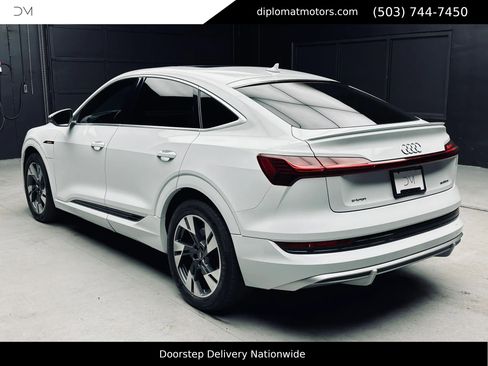 Used 2021 Audi e-tron Premium AWD/4WD image 5