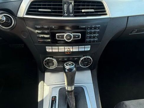 Used 2013 Mercedes-Benz C 250 Sedan image 24