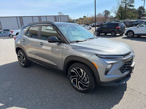Used 2025 Chevrolet TrailBlazer RS image 9
