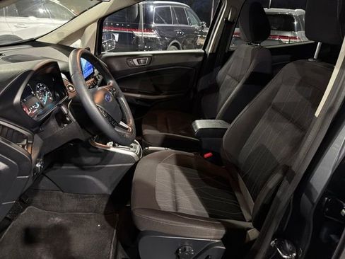 Used 2020 Ford EcoSport SE w/ SE Convenience Package image 10