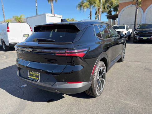 New 2026 Chevrolet Equinox EV LT image 8