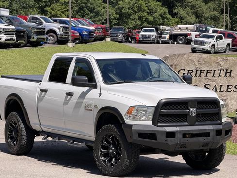 Used 2018 RAM 2500 Tradesman AWD/4WD image 1
