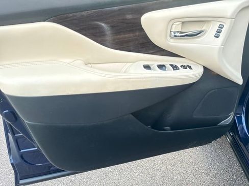 Used 2023 Nissan Murano Platinum w/ Cargo Package image 9