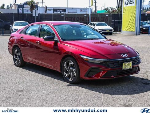 New 2025 Hyundai Elantra Sport FWD image 5