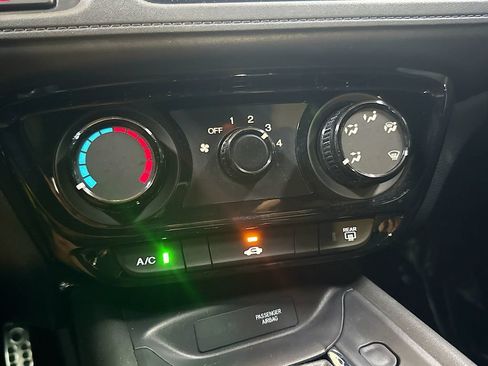 Used 2021 Honda HR-V Sport image 15