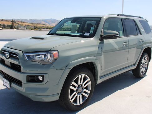 Used 2022 Toyota 4Runner TRD Sport w/ Technology Package AWD/4WD image 7