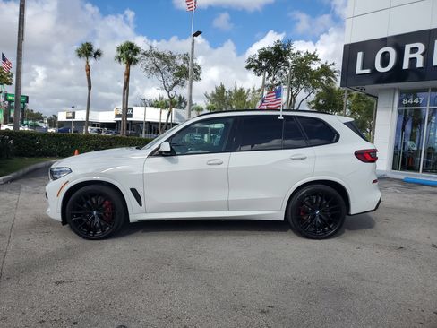 Used 2021 BMW X5 M50i w/ Premium Package image 8