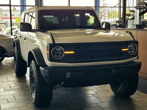 New 2026 Ford Bronco Big Bend AWD/4WD image 1