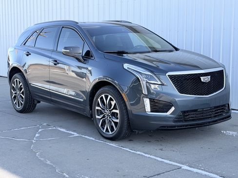 Certified 2021 Cadillac XT5 Sportv image 2
