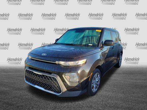 Used 2021 Kia Soul LX FWD image 4