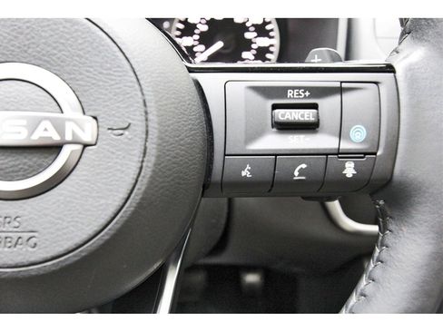 Used 2023 Nissan Rogue SV w/ SV Premium B Package image 14