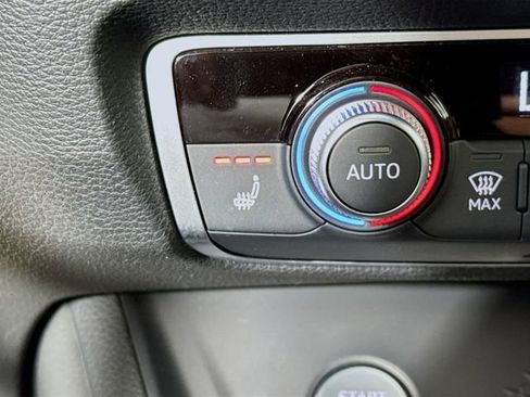 Used 2020 Audi Q3 2.0T Premium Plus w/ Premium Plus Package image 25