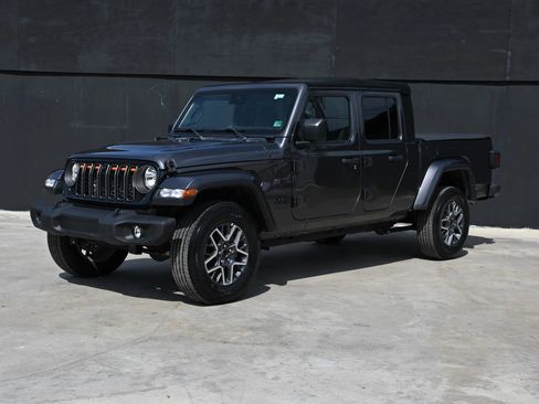 Used 2024 Jeep Gladiator Sport AWD/4WD image 1