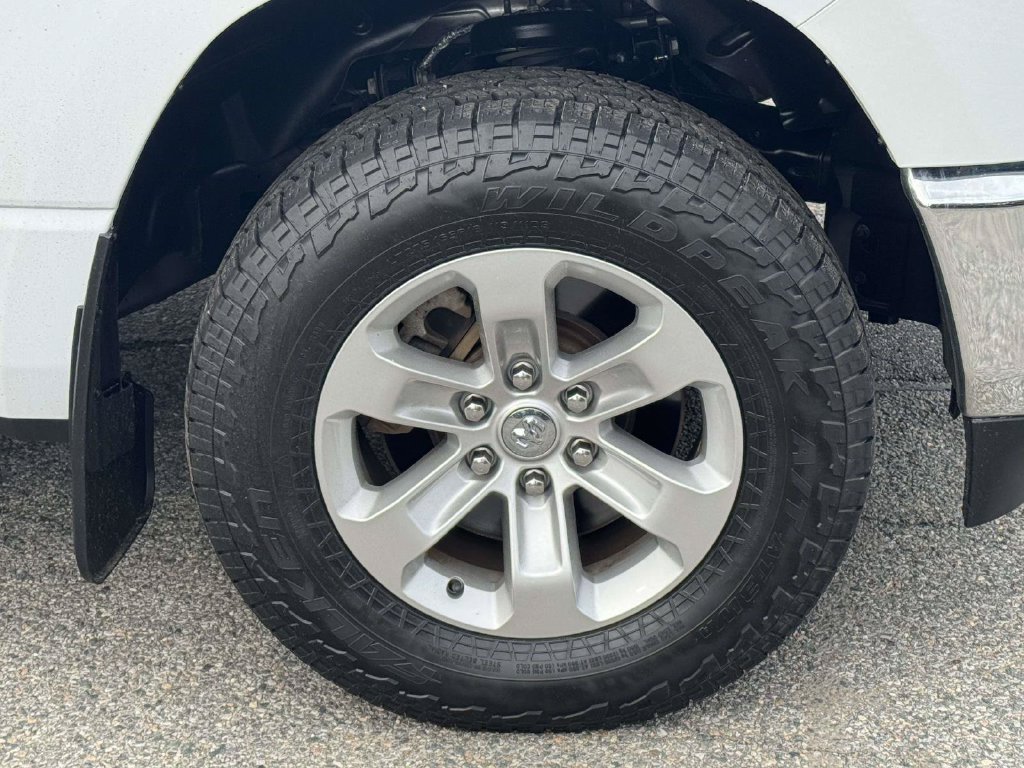 Used 2023 RAM 1500 Laramie AWD/4WD image 8