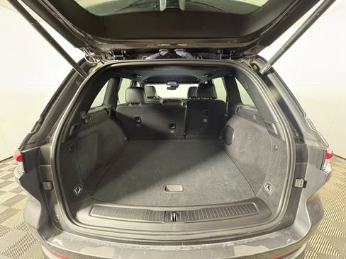 Used 2022 Jeep Grand Cherokee Trailhawk w/ Luxury Tech Group III image 20