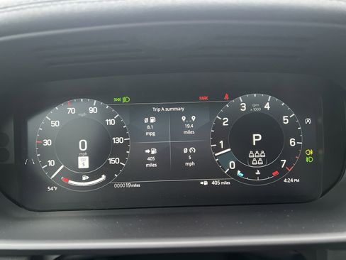 New 2026 Land Rover Discovery S image 9