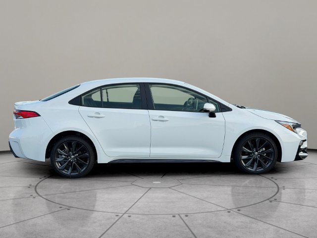Certified 2026 Toyota Corolla SE w/ SE Package FWD image 7