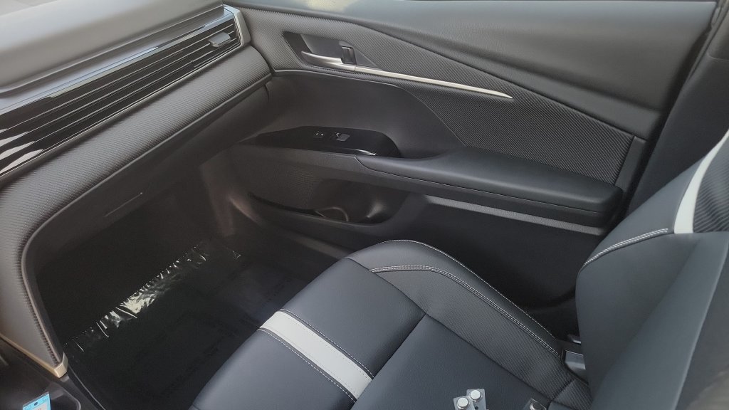 Used 2026 Toyota Camry SE FWD image 14