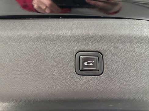 Used 2021 Buick Enclave Avenir w/ Avenir Technology Package image 14