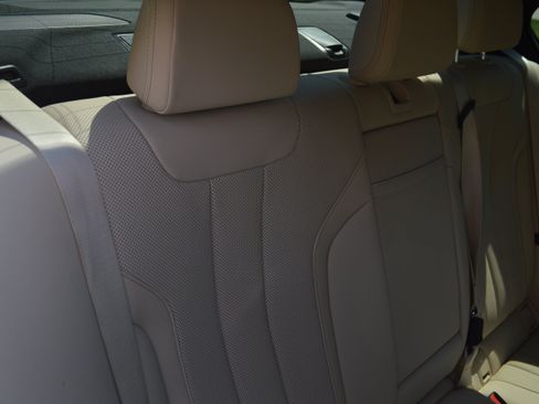 Used 2022 BMW 530i w/ Convenience Package RWD image 36