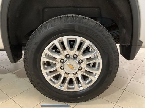 Used 2023 Chevrolet Silverado 3500 High Country w/ Z71 Off-Road Package image 28