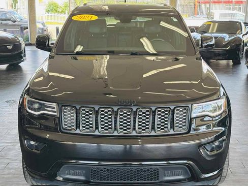 Used 2021 Jeep Grand Cherokee Laredo X AWD/4WD image 19