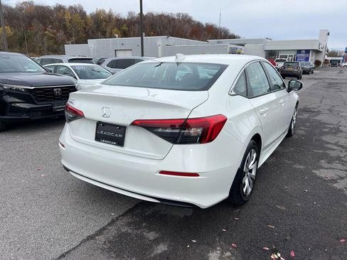 Used 2023 Honda Civic LX image 5