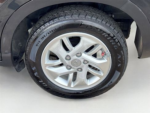 Used 2021 Hyundai Venue SE FWD image 28