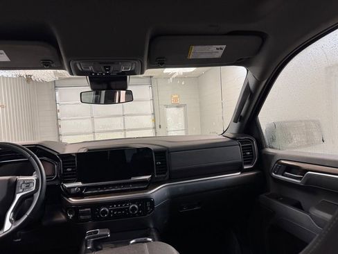 Used 2025 Chevrolet Silverado 1500 LT AWD/4WD image 23