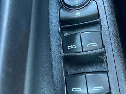 Used 2021 Chevrolet Equinox LT AWD/4WD image 13