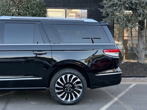 Used 2022 Lincoln Navigator L Black Label image 11