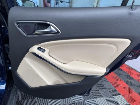 Used 2018 Mercedes-Benz GLA 250 4MATIC image 10