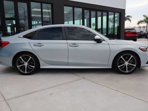Used 2023 Honda Civic Touring image 2