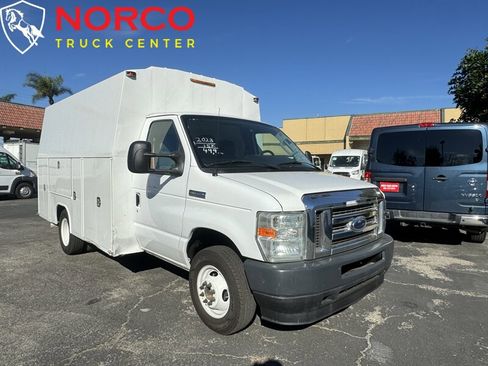 Used 2022 Ford E-350 and Econoline 350 Super Duty w/ Power Windows & Locks Group image 2