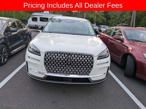 Used 2023 Lincoln Corsair FWD image 2