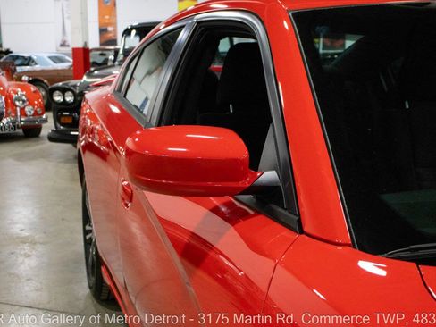 Used 2014 Dodge Charger SXT image 33