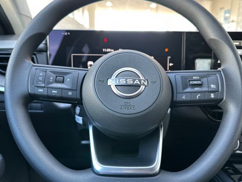 New 2025 Nissan Kicks SV image 20